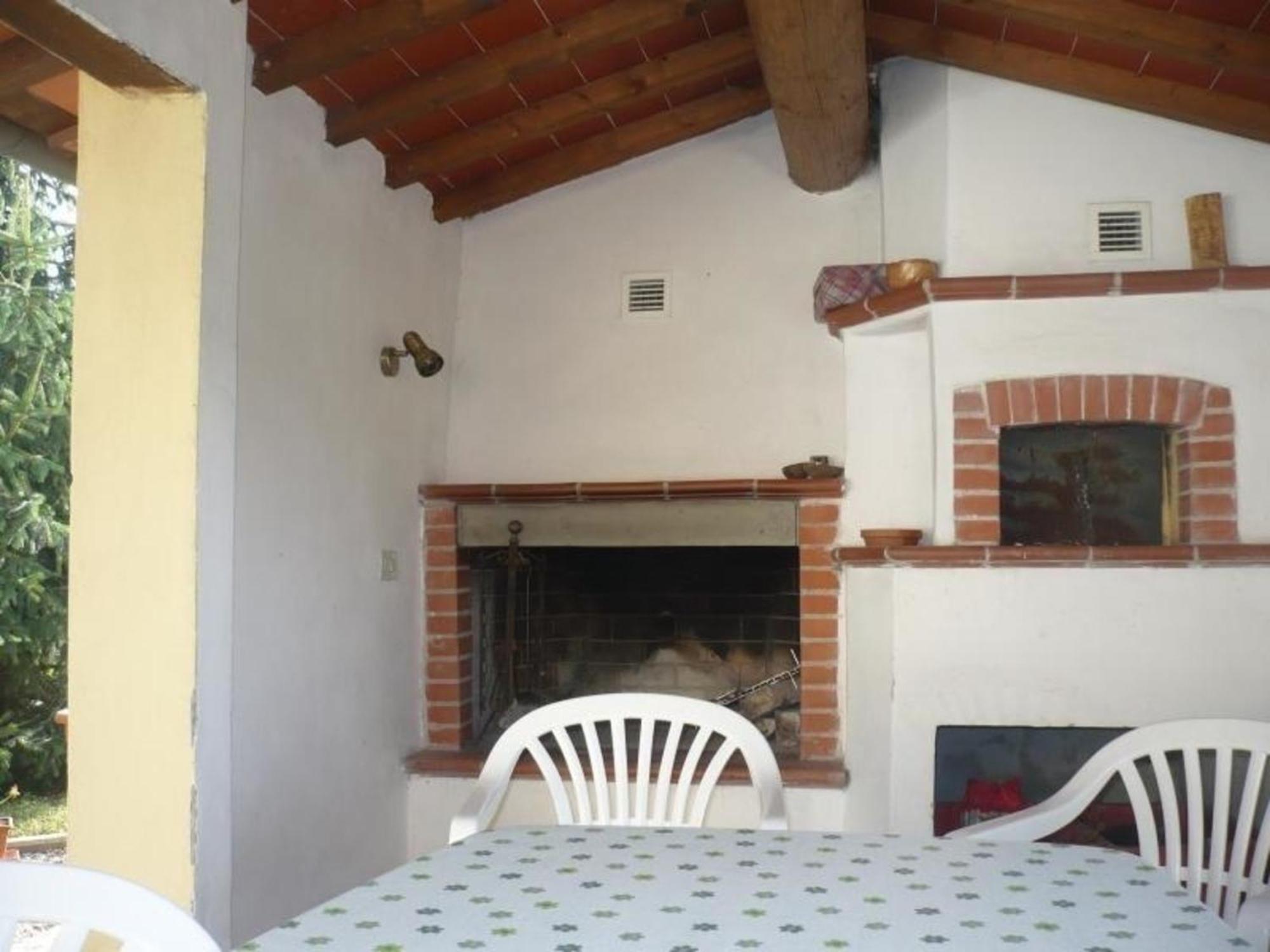 Charmantes Ferienhaus In Piani Della Rugginosa Mit Grossem Garten レッジェッロ エクステリア 写真