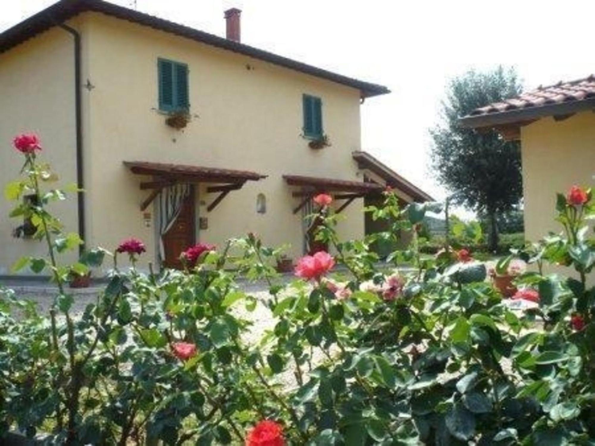 Charmantes Ferienhaus In Piani Della Rugginosa Mit Grossem Garten レッジェッロ エクステリア 写真